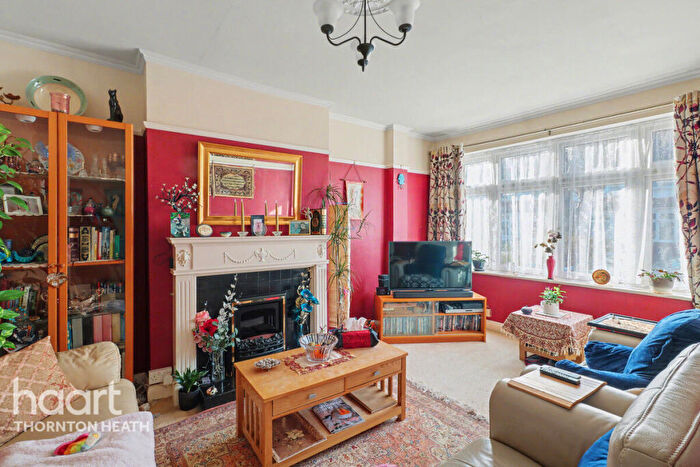 3 Bedroom Terraced House For Sale In Chipstead Avenue, Thornton Heath, CR7