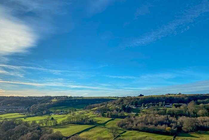 2 Bedroom Flat To Rent In Wheatley Court, Halifax, HX2