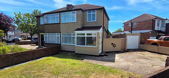 2 Bedroom Semi-Detached House For Sale In Leamington Place, Hayes, UB4