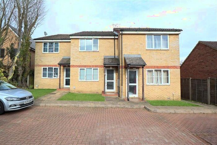1 Bedroom Terraced House To Rent In Gilbert Court, Willoughby Road, Harpenden, AL5