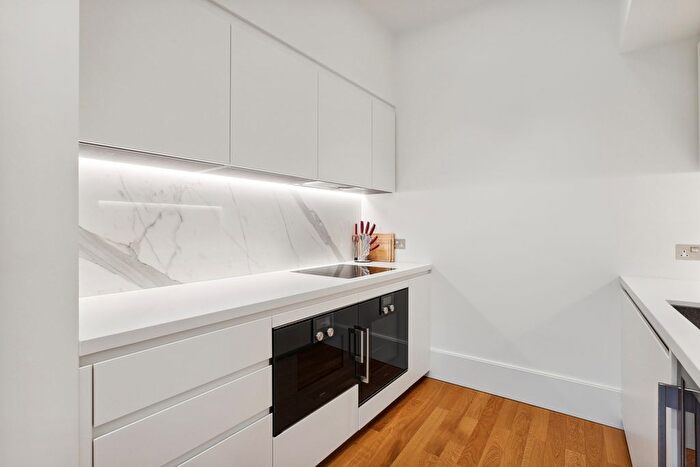 1 Bedroom Flat To Rent In Lancer Square, London, W8