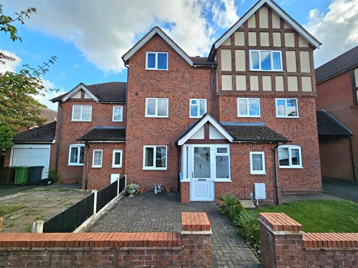 4 Bedroom Town House For Sale In Westbourne Road, Solihull, B92