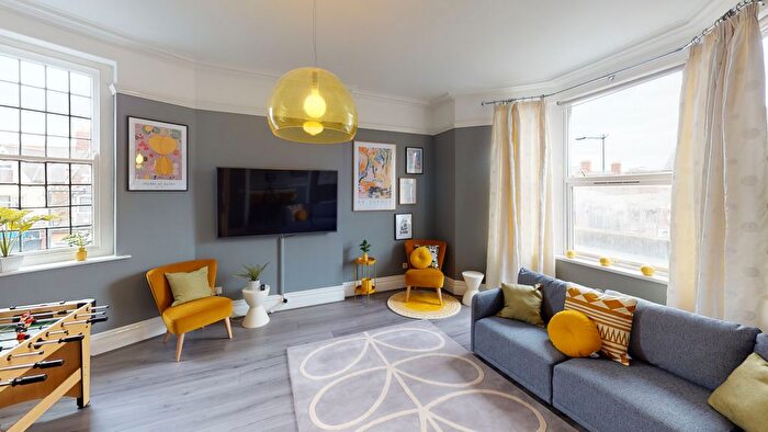 8 Bedroom Flat To Rent In Student Hmo Superb Location, Gorgeous Apartment, Richmond Halls, Crwys Road, Cardiff, CF24