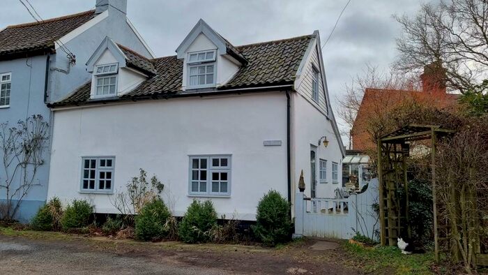 3 Bedroom Semi-Detached House For Sale In Heveningham, Halesworth, IP19