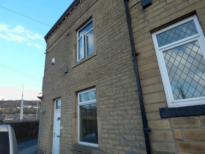 2 Bedroom Terraced House To Rent In Dubb Lane, Bingley, BD16