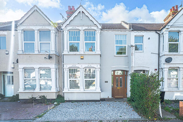 4 Bedroom Terraced House For Sale In Victoria Road, Southend-on-sea, SS1