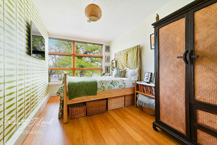 2 Bedroom Apartment For Sale In Westcombe Park Road, London, SE3