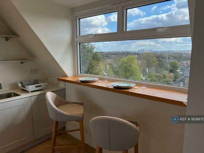 2 Bedroom Flat To Rent In Mountview Road, London, N4