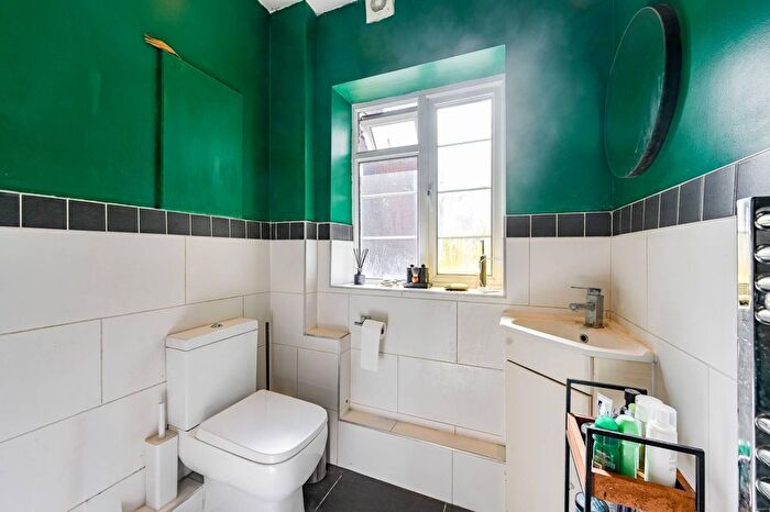 1 Bedroom Flat For Sale In Blackheath Hill, Blackheath, London, SE10
