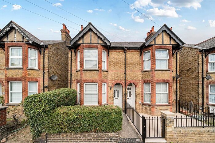 2 Bedroom Semi-Detached House For Sale In North Road, Hayes, UB3