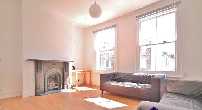 3 Bedroom Flat To Rent In Mayton Street, London, N7