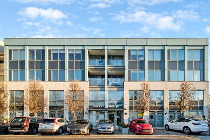 2 Bedroom Flat To Rent In Bardolph Road, Richmond, TW9