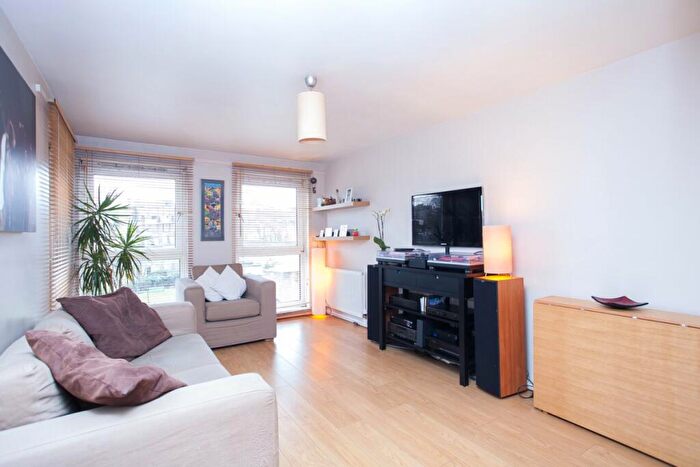 2 Bedroom Flat To Rent In Theseus Walk, Angel, N1