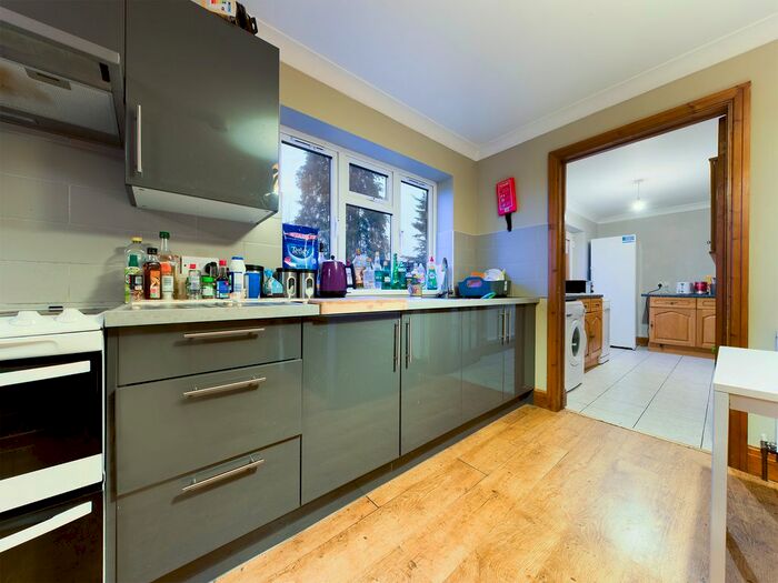 6 Bedroom Detached House To Rent In Eastbourne Road, Brighton BN2