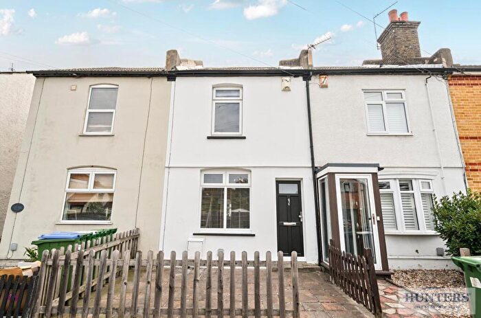 2 Bedroom Terraced House For Sale In Woolwich Road, Bexleyheath, DA7