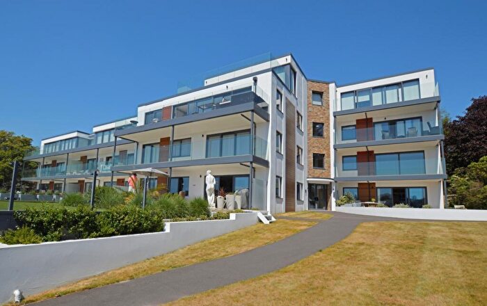 2 Bedroom Flat To Rent In Wykeham Lodge, Chaddesley Glen, BH13