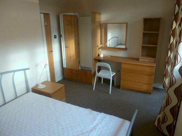 4 Bedroom House To Rent In Slateford Road, EH14