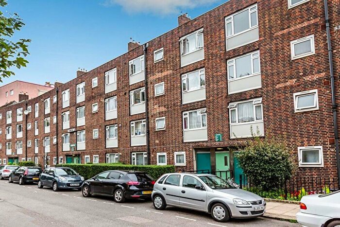 3 Bedroom Flat To Rent In Harrington Street, Camden / Euston, NW1
