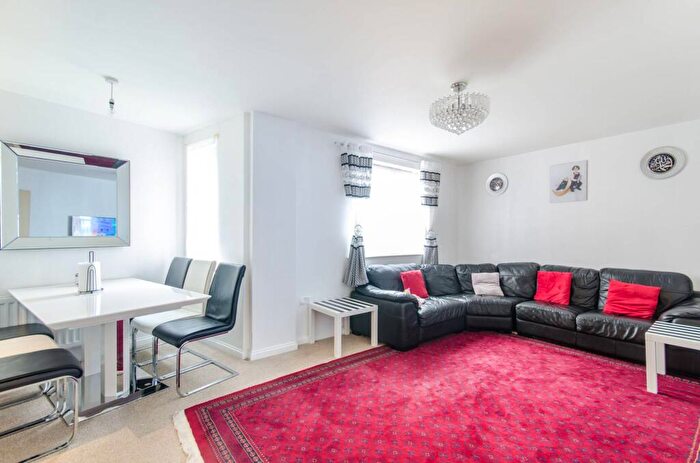 2 Bedroom Flat For Sale In Stanley Road, South Harrow, Harrow, HA2
