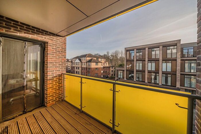 1 Bedroom Flat For Sale In Finchley Road, Hampstead, NW11