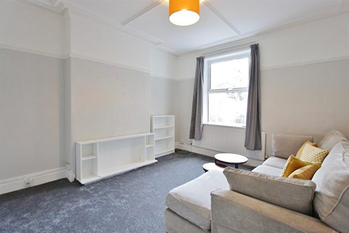 6 Bedroom Terraced House To Rent In Southgrove Road, Sheffield, S10