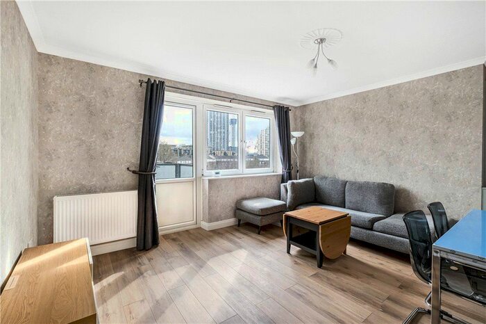 2 Bedroom Flat To Rent In Ainsty Estate, London, SE16