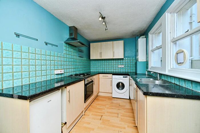 3 Bedroom Flat For Sale In Harrington Road, Brighton, BN1