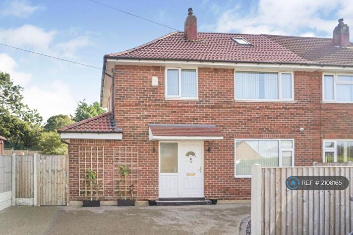 3 Bedroom Semi-Detached House To Rent In Redmire Drive, Leeds, LS14