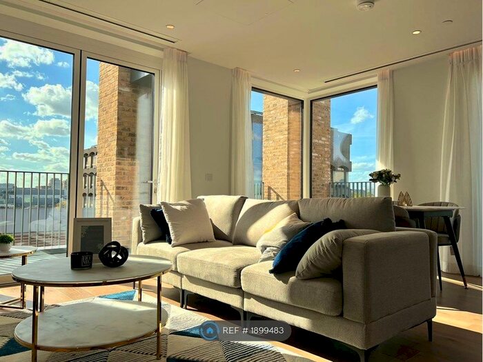 2 Bedroom Flat To Rent In Signature House, London, WC1X