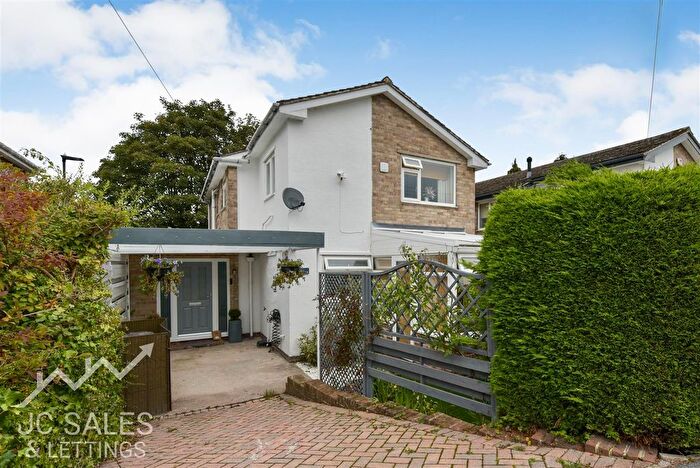 3 Bedroom Detached House For Sale In Dore Hall Croft, Sheffield, S17