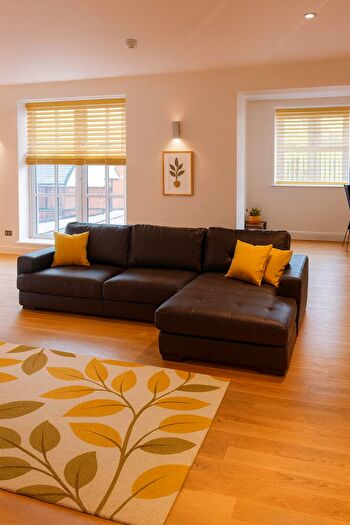 2 Bedroom Apartment To Rent In (En-suites) Knighton Road, Leicester, LE2