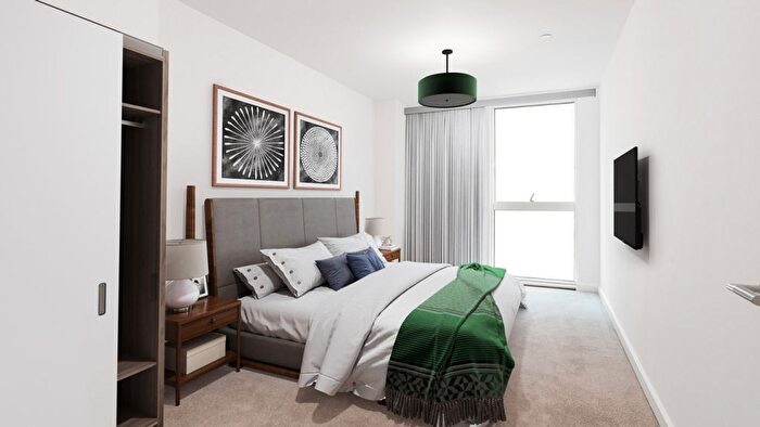1 Bedroom Flat For Sale In Kenavon Drive, Reading, RG1