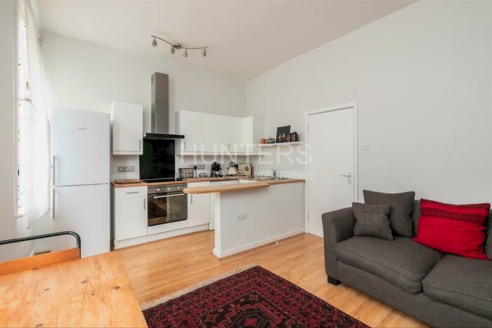 1 Bedroom Flat To Rent In Walford Road, London, N16