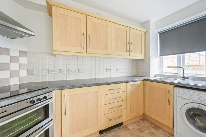 1 Bedroom Flat To Rent In Wheat Sheaf Close, Isle Of Dogs, London, E14