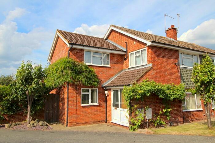 5 Bedroom Semi-Detached House To Rent In Burden Way, Guildford, GU2