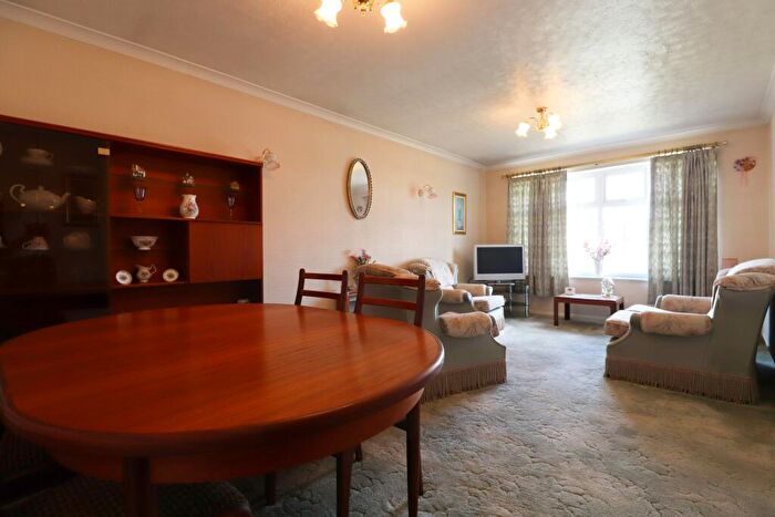 2 Bedroom Bungalow For Sale In Lark Rise, Scotter, Gainsborough, DN21