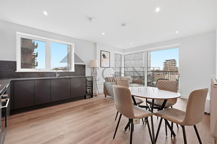 1 Bedroom Apartment To Rent In Barber House, Kidbrook Village, SE3