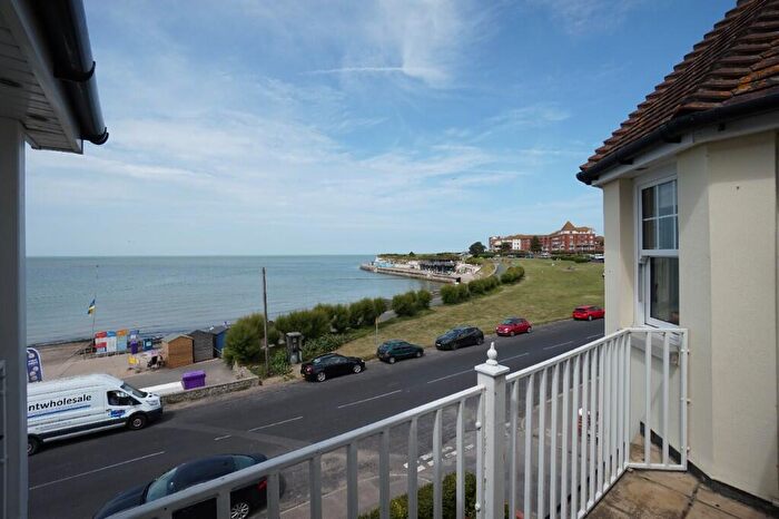 2 Bedroom Apartment For Sale In Sea Road, Westgate-On-Sea, Kent, CT8