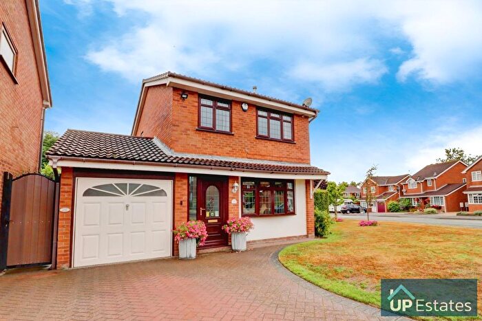 3 Bedroom Detached House For Sale In Penzance Way, Nuneaton, CV11