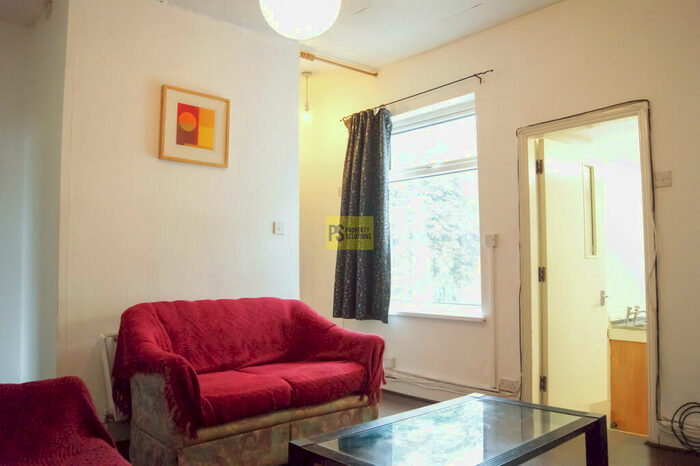 2 Bedroom Flat To Rent In Pershore Road, Selly Park - Student Property, B29