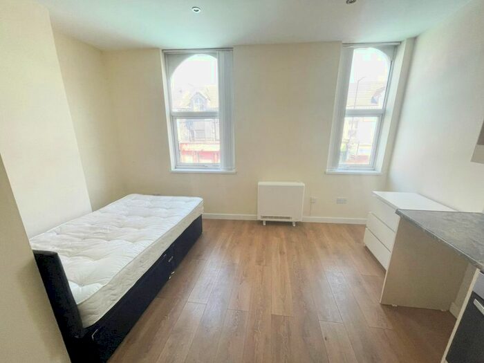 1 Bedroom Studio To Rent In High Road Leyton, London, E10