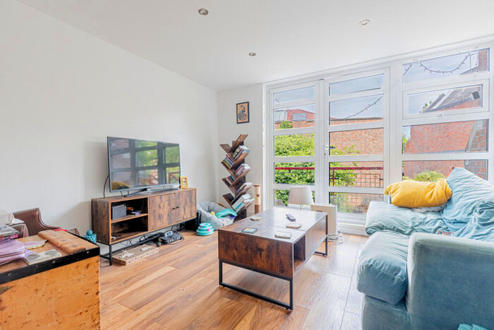 3 Bedroom Terraced House To Rent In Elephant Lane, Tower Bridge, SE16