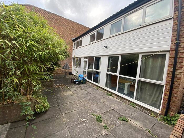 4 Bedroom Link Detached House To Rent In High Kingsdown, Bristol, BS2