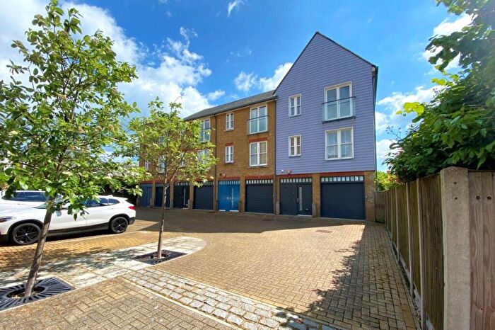 2 Bedroom House To Rent In Outdowns, Deal, CT14