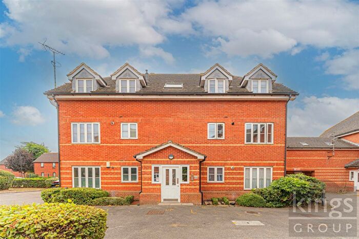 2 Bedroom Flat For Sale In Riverhead Close, London, E17