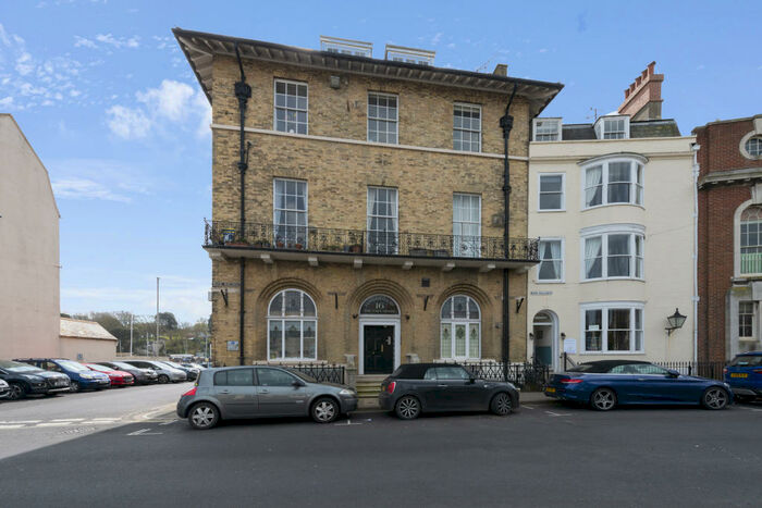 1 Bedroom Flat To Rent In Weymouth, DT4