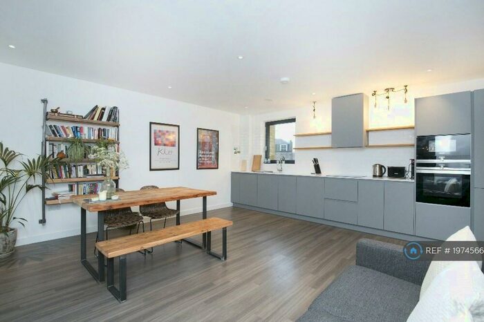 2 Bedroom Flat To Rent In Constance Green Court, London, E2