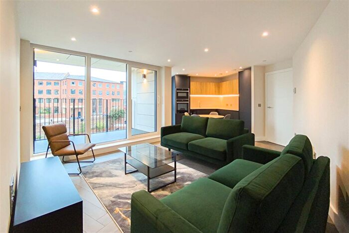 2 Bedroom Apartment For Sale In Castle Wharf, M15