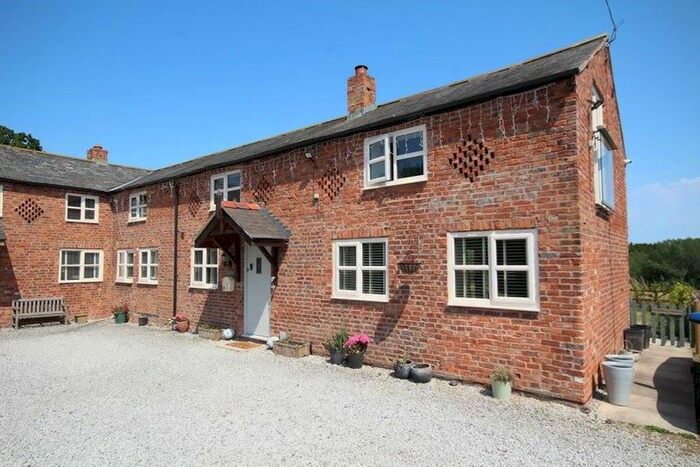 3 Bedroom Barn Conversion For Sale In Burgess Lane, Penley, Wrexham, LL13
