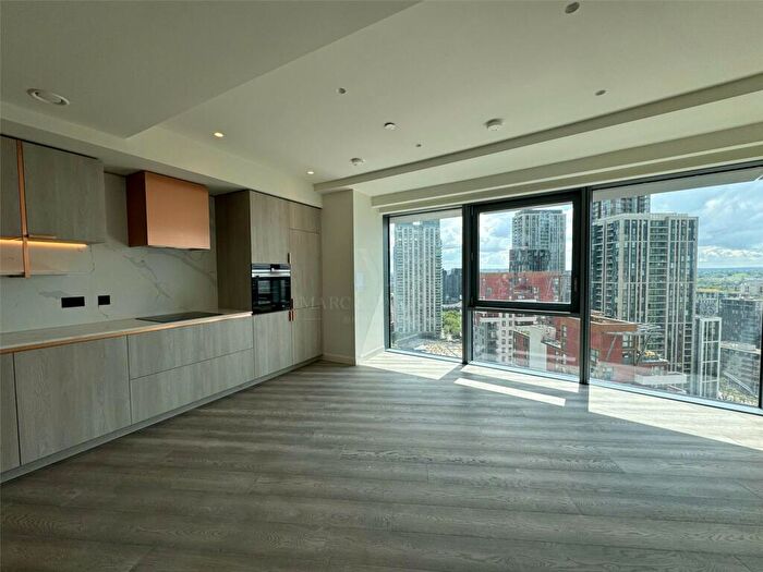 2 Bedroom Apartment To Rent In Aspen, Canary Wharf, Off Admirals Way, Marsh Wall, London, E14